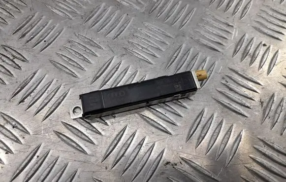 Audi A8 S8 D4 4H Aerial antenna amplifier 4H0035225C
