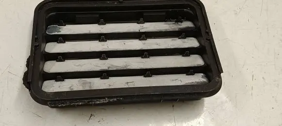 Mercedes-Benz GLE W167 Quarter panel pressure vent 