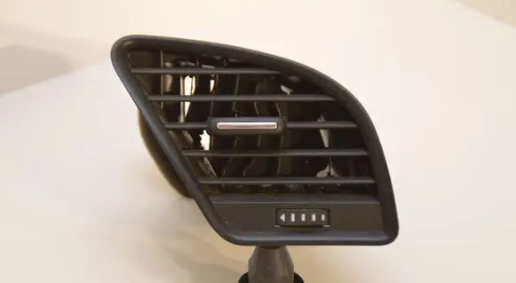 Audi A4 S4 B8 8K Dashboard side air vent grill/cover trim 8K1820902C
