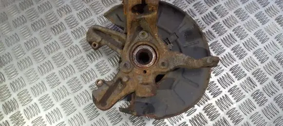 Skoda Octavia Mk2 (1Z) Front wheel hub