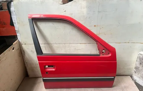 Peugeot 405 Front door