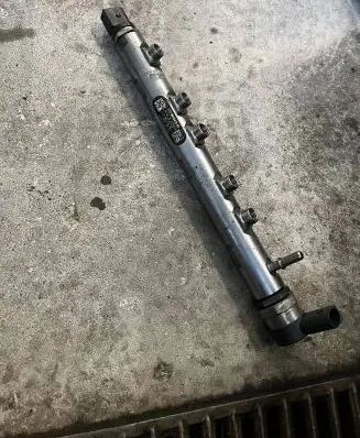 BMW 3 E90 E91 Fuel main line pipe 0445214183