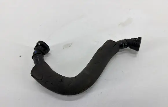 Audi A4 S4 B8 8K Breather hose/pipe 06J103221