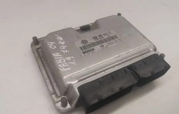 Skoda Fabia Mk1 (6Y) Engine control unit/module 038906019KT 0281011219