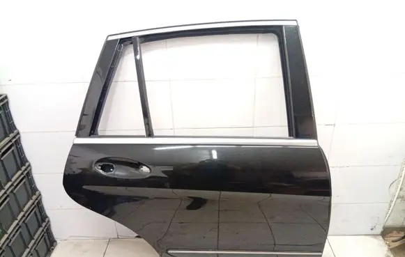 Mercedes-Benz R W251 Rear door
