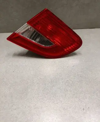 Tailgate rear/tail lights