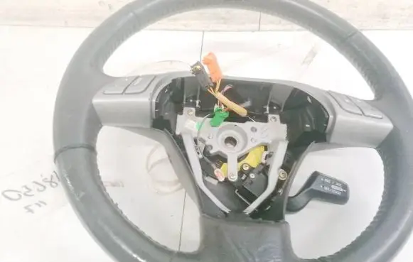 Subaru B9 Tribeca Steering wheel buttons/switches 