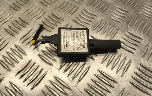 Ford Mondeo MK IV Aerial antenna amplifier 6G9T15K602AC 5WK49091G 5WK49096