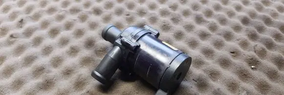 Volkswagen Touareg I Electric auxiliary coolant/water pump 7L0965561L
