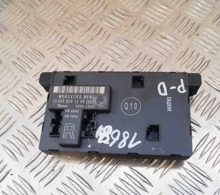 Mercedes-Benz C W203 Door control unit/module A2038201285