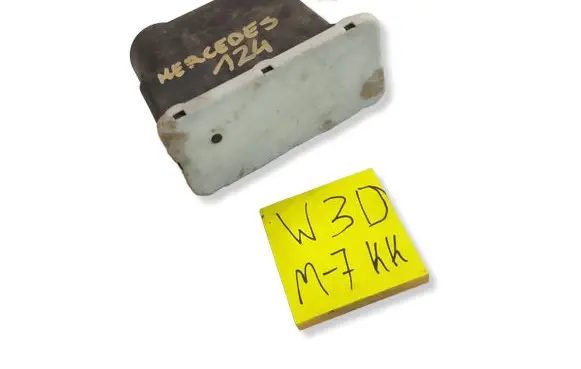 Mercedes-Benz E W124 Central locking vacuum pump 13255456856
