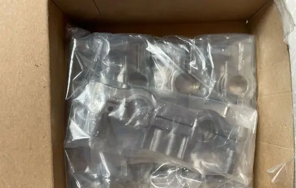 Volkswagen Touareg II Rocker cam cover 057103960G