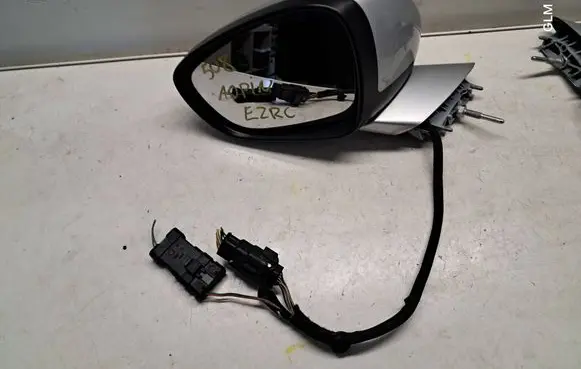 Peugeot 508 Front door electric wing mirror 