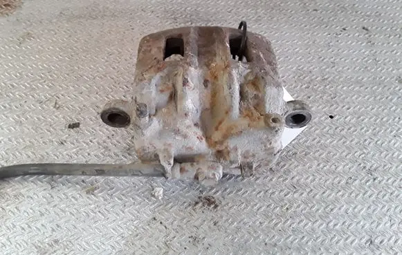 Mitsubishi Grandis Front brake caliper