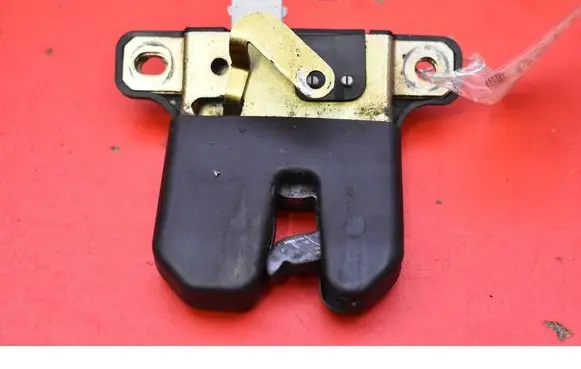 Seat Toledo II (1M) Tailgate/trunk/boot lock/catch/latch 8D5827505D