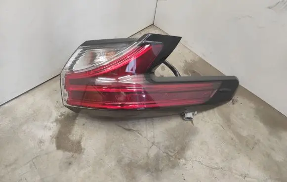Toyota Sienna XL40 IV Rear/tail lights