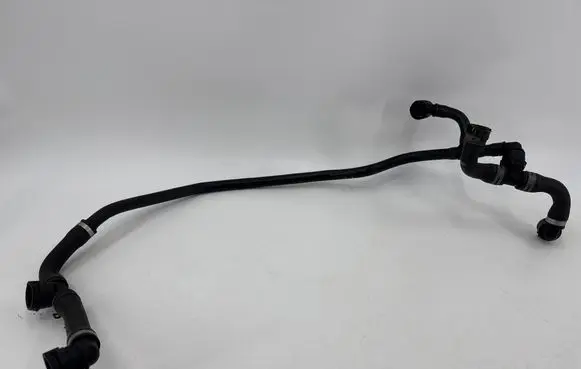 Mercedes-Benz Sprinter W907 W910 Engine coolant pipe/hose A9075011000 A9075011100