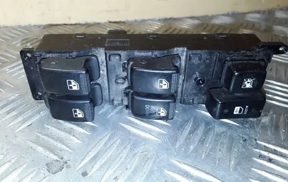 KIA Rio Electric window control switch 202004437