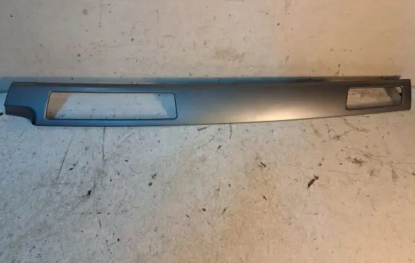 BMW 5 E60 E61 Dashboard glove box trim 7129233