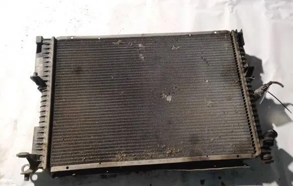 Renault Laguna I Coolant radiator 7700843976 77.00.843.976