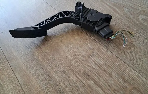 Volkswagen T-Roc Accelerator throttle pedal 5Q2723503D