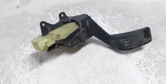 Ford Focus Accelerator throttle pedal