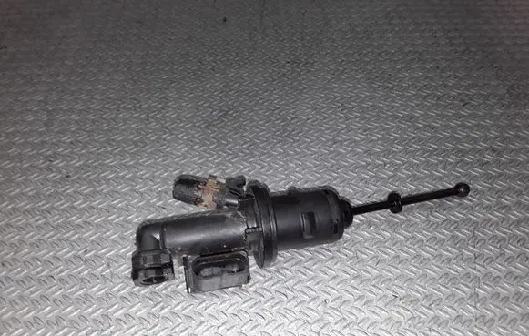 Skoda Octavia Mk2 (1Z) Clutch master cylinder