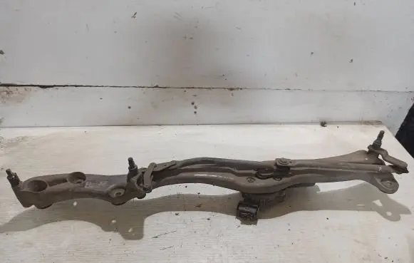BMW 7 E65 E66 Front wiper linkage and motor 7163532 3397020786 102135