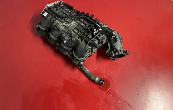 BMW X3 G01 Intake manifold 8603914 11618603914