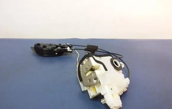 Honda Jazz Front door lock