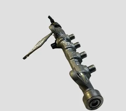 Opel Insignia A Fuel main line pipe 0445214221