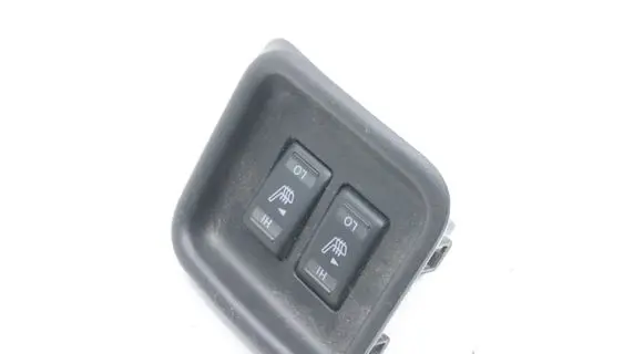 Nissan Juke I F15 Seat heating switch 