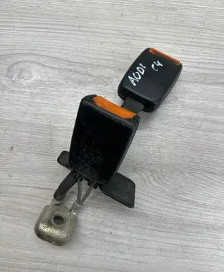 Audi A6 S6 C4 4A Middle seatbelt buckle (rear) 8A0857739
