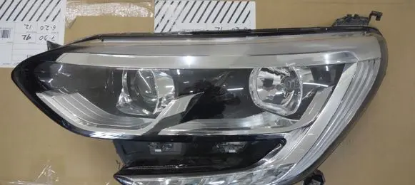 Renault Megane IV Headlight/headlamp 260603157R