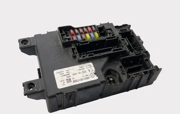 Fiat Grande Punto Fuse module 51781759 51718787 51701707