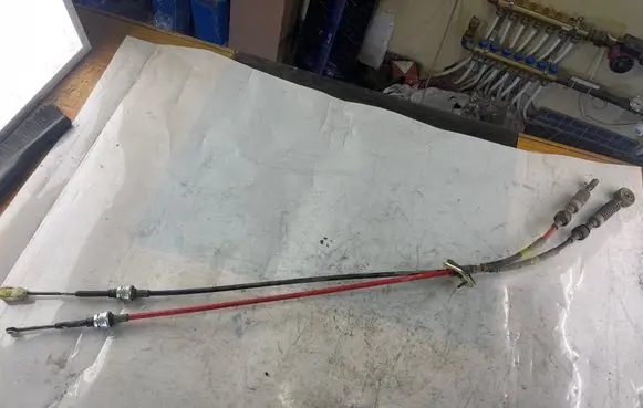 Hyundai Accent Gear shift cable linkage