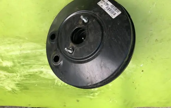 Mini Cooper Countryman R60 Brake booster 6863499