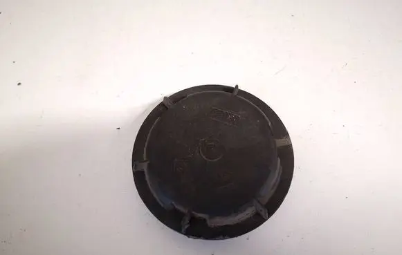 Saab 9-5 Headlight/headlamp dust cover 89001811