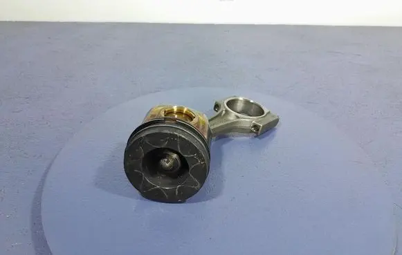 Audi A4 S4 B7 8E 8H Piston 