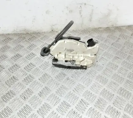 Skoda Superb B6 (3T) Rear door lock 5N0839015D