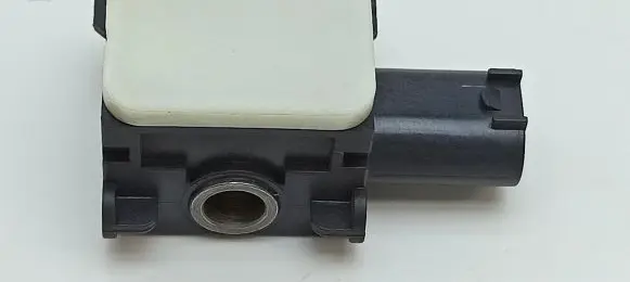 Jeep Grand Cherokee (WK) Airbag deployment crash/impact sensor 04896083AA 190208 801135