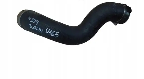 Mercedes-Benz E W212 Intercooler hose/pipe A2045282982