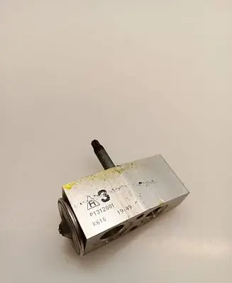 Chrysler Grand Voyager V Air conditioning (A/C) expansion valve P1312001
