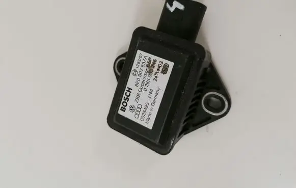 Volkswagen PASSAT B5.5 ESP acceleration yaw rate sensor 8E0907637A