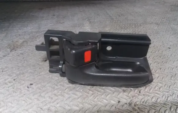 Daihatsu Sirion Front door interior handle 