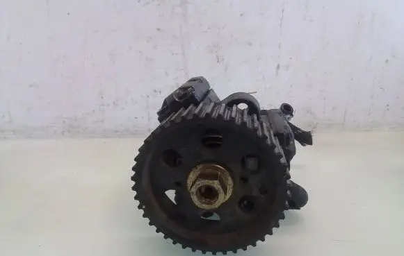 Alfa Romeo 156 Fuel injection high pressure pump 46452570