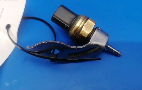 Fuel pressure sensor