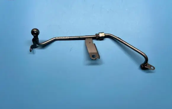 Mercedes-Benz GLA W156 Turbo turbocharger oiling pipe/hose A6511800820 A6511800720