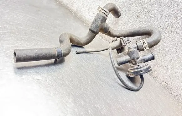 Saab 9-5 Coolant heater control valve 90566947 90566948 1756714