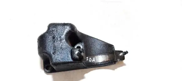 Ford Focus Engine mounting bracket 4m513k305da